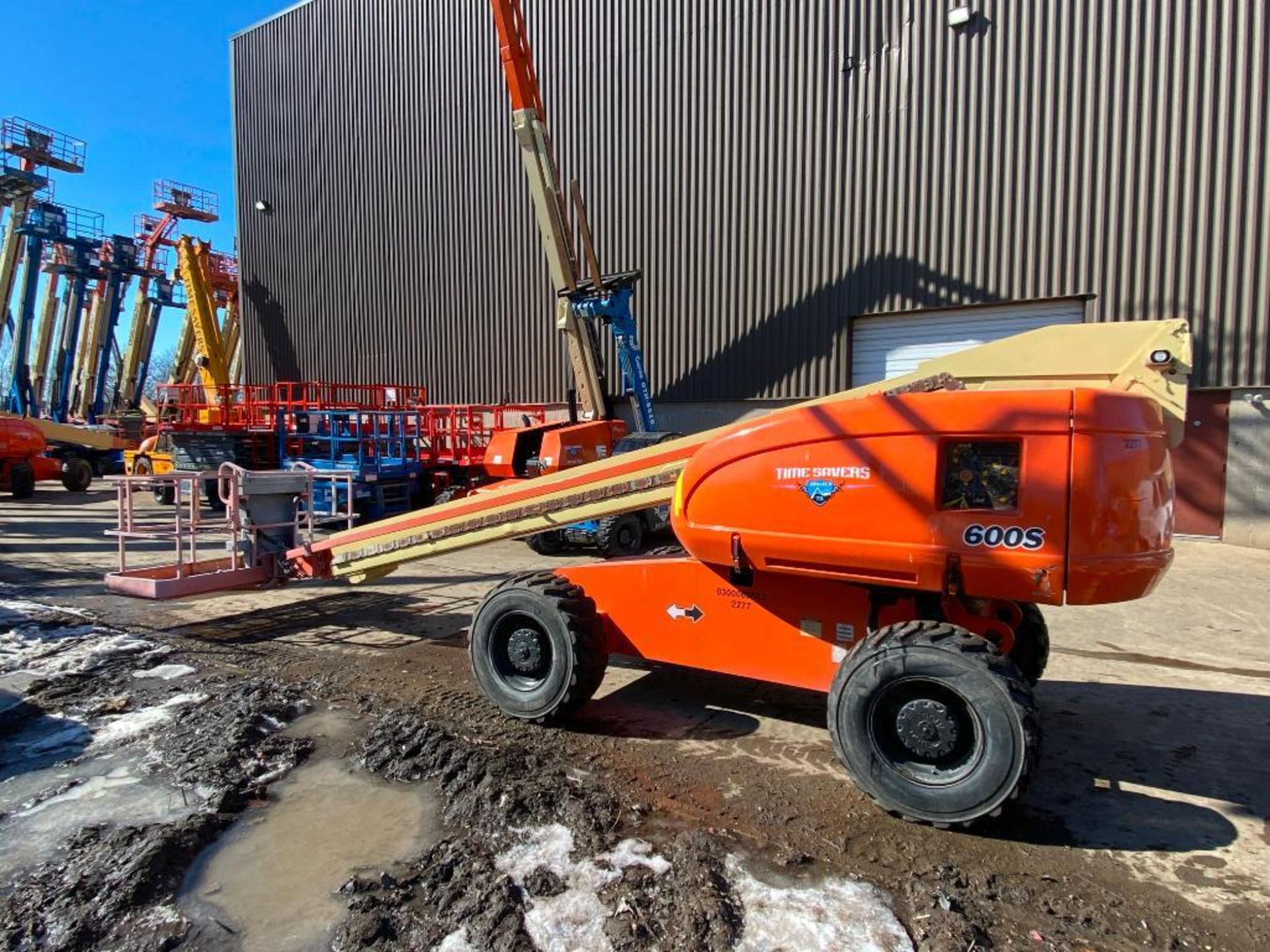 JLG 600S Rough Terrain Boom Lift (S/N 300063683, Year 2001), with 60' Platform Height, 49.47'