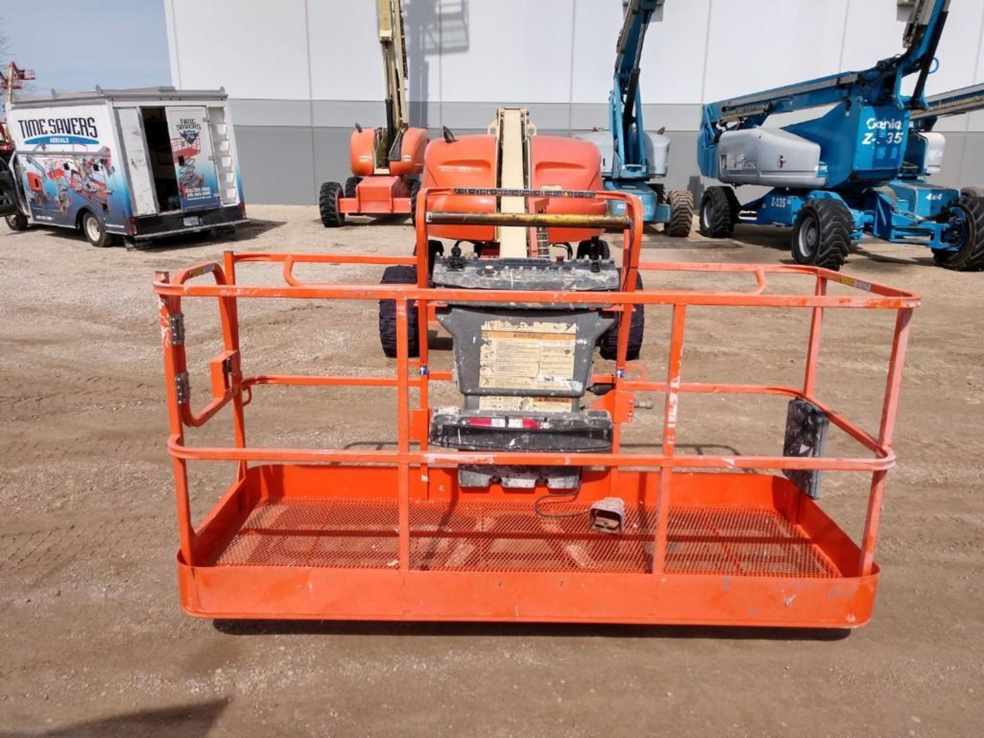 JLG 400S Rough Terrain Articulating Boom Lift (S/N 300137008, Year 2009), with 40' Platform - Image 4 of 6