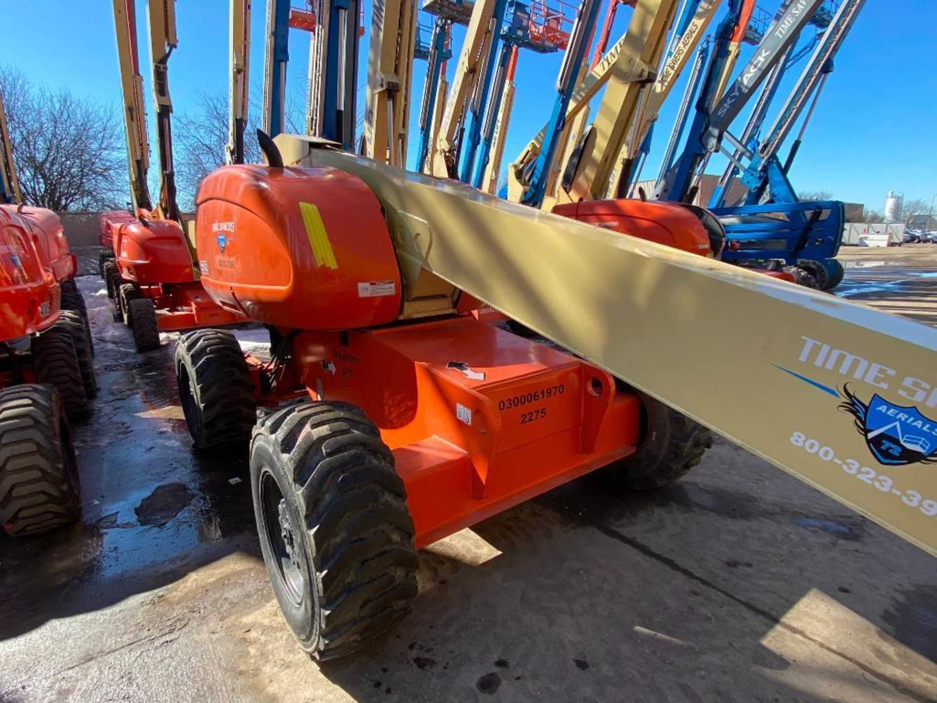 JLG 600S Rough Terrain Boom Lift (S/N 300061970, Year 2001), with 60' Platform Height, 49.47' - Image 9 of 16