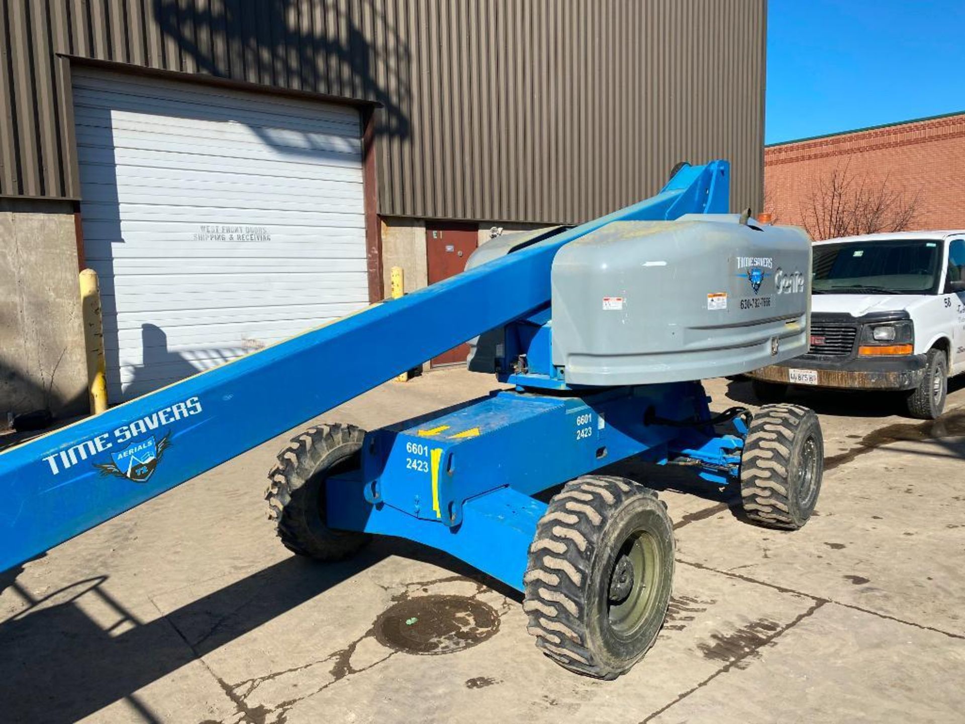 Genie S-40 Rough Terrain Boom Lift (S/N 6601, Year 2002), with 40' Platform Height, 500 Lb. Platform - Image 4 of 9