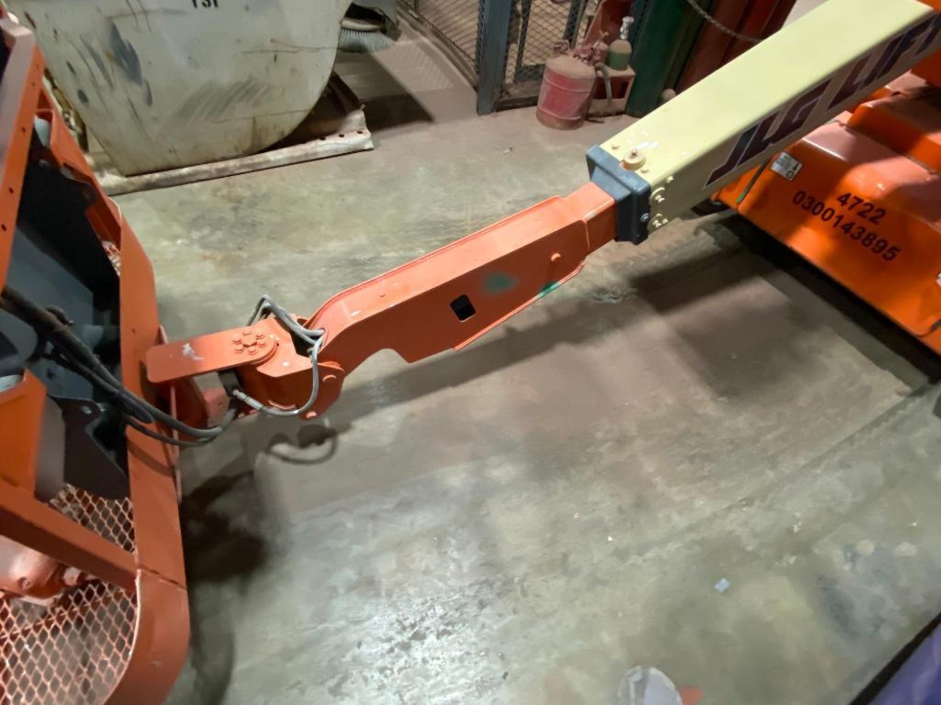 JLG E400AN Articulating Boom Lift (S/N 300143895, Year 2011), with 40' Platform Height, 21.2' Reach, - Image 8 of 12