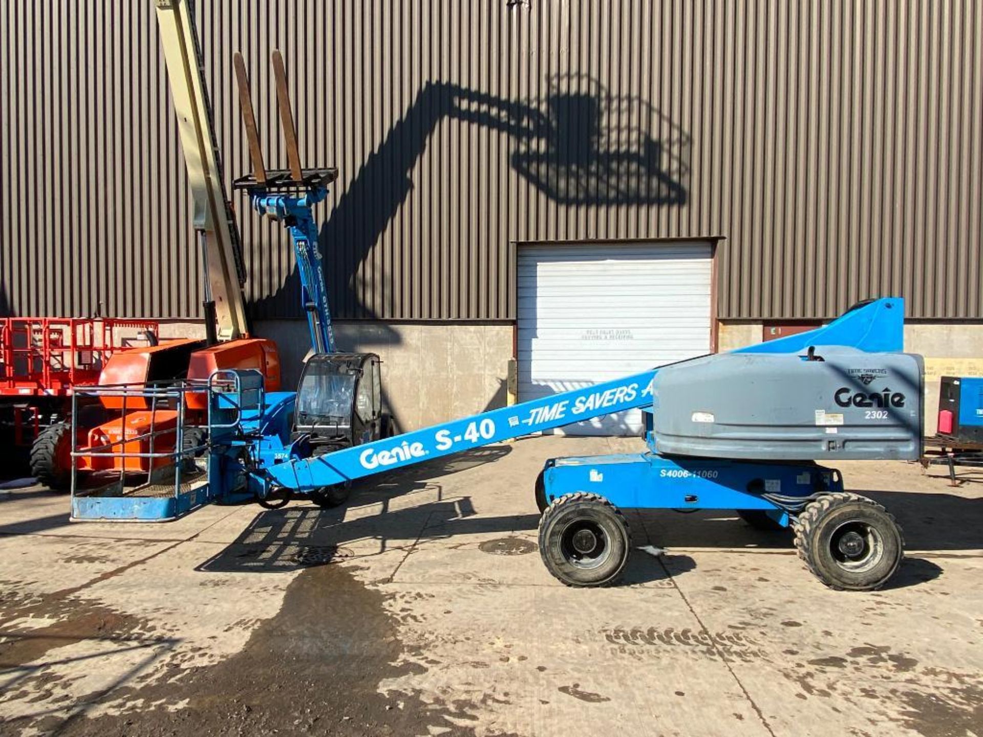 Genie S-40 Rough Terrain Boom Lift (S/N S4006-11060, Year 2006), with 40' Platform Height, 500 Lb. - Image 5 of 9