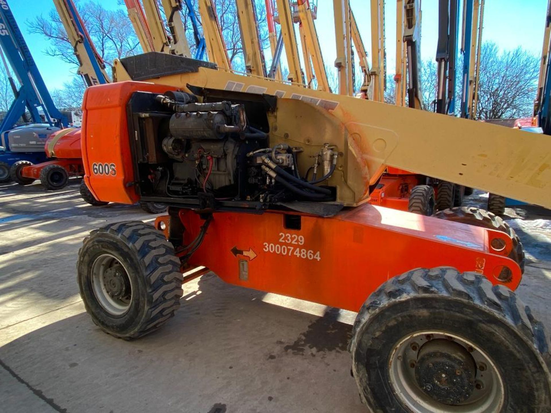 JLG 600S Rough Terrain Boom Lift (S/N 300074864, Year 2004), with 60' Platform Height, 49.47' - Image 7 of 13