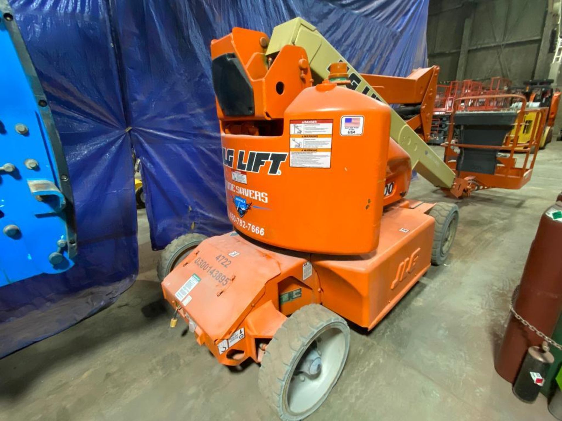 JLG E400AN Articulating Boom Lift (S/N 300143895, Year 2011), with 40' Platform Height, 21.2' Reach, - Image 2 of 12