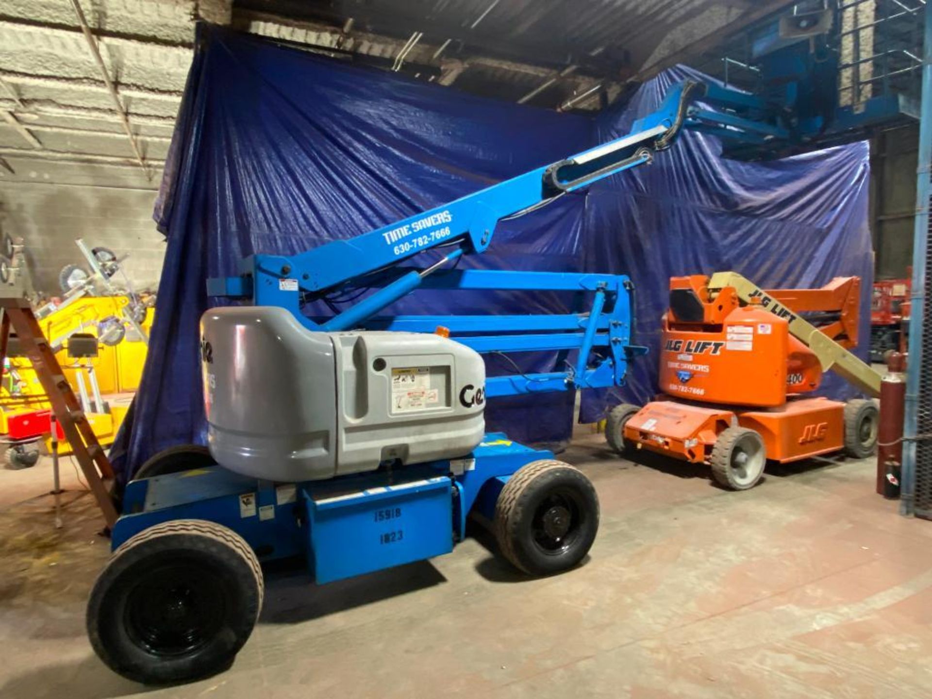 Genie Z45/25J Articulating Boom Lift (S/N 15918, Year 2000), with 45' Platform Height, 25'