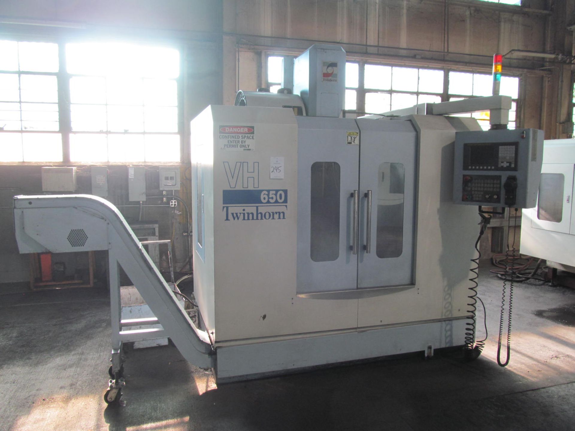 Twinhorn VH-650 3-Axis CNC Vertical Machining Center - Image 2 of 19