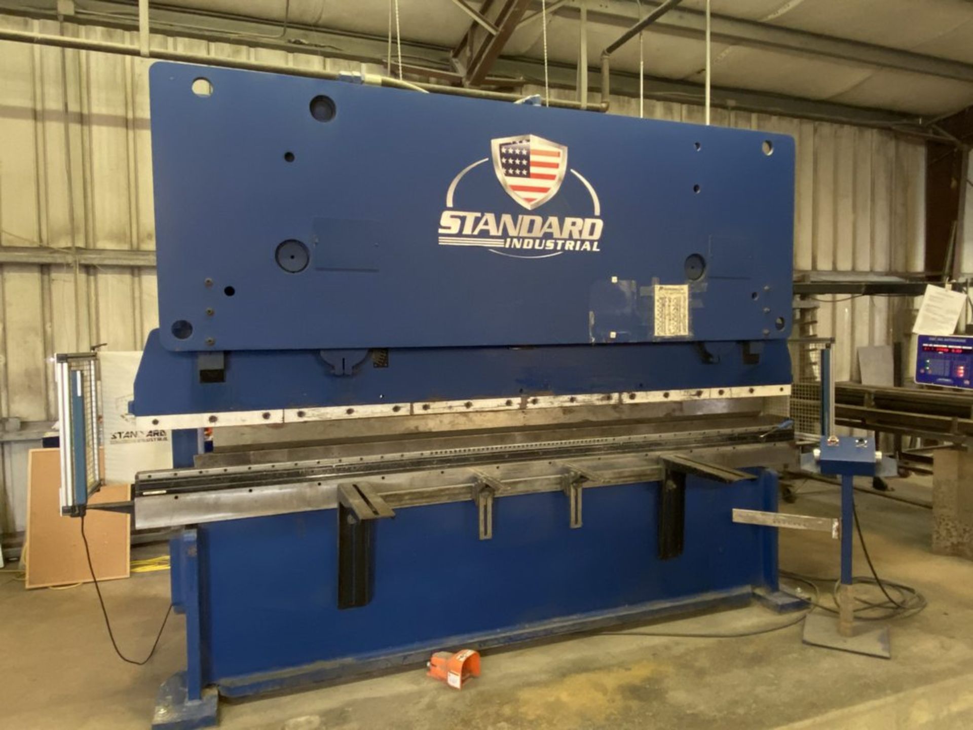 Standard Industrial AB200-12 200-Ton x 12' 2-Axis CNC Hydraulic Press Brake, 2015 - Image 2 of 25