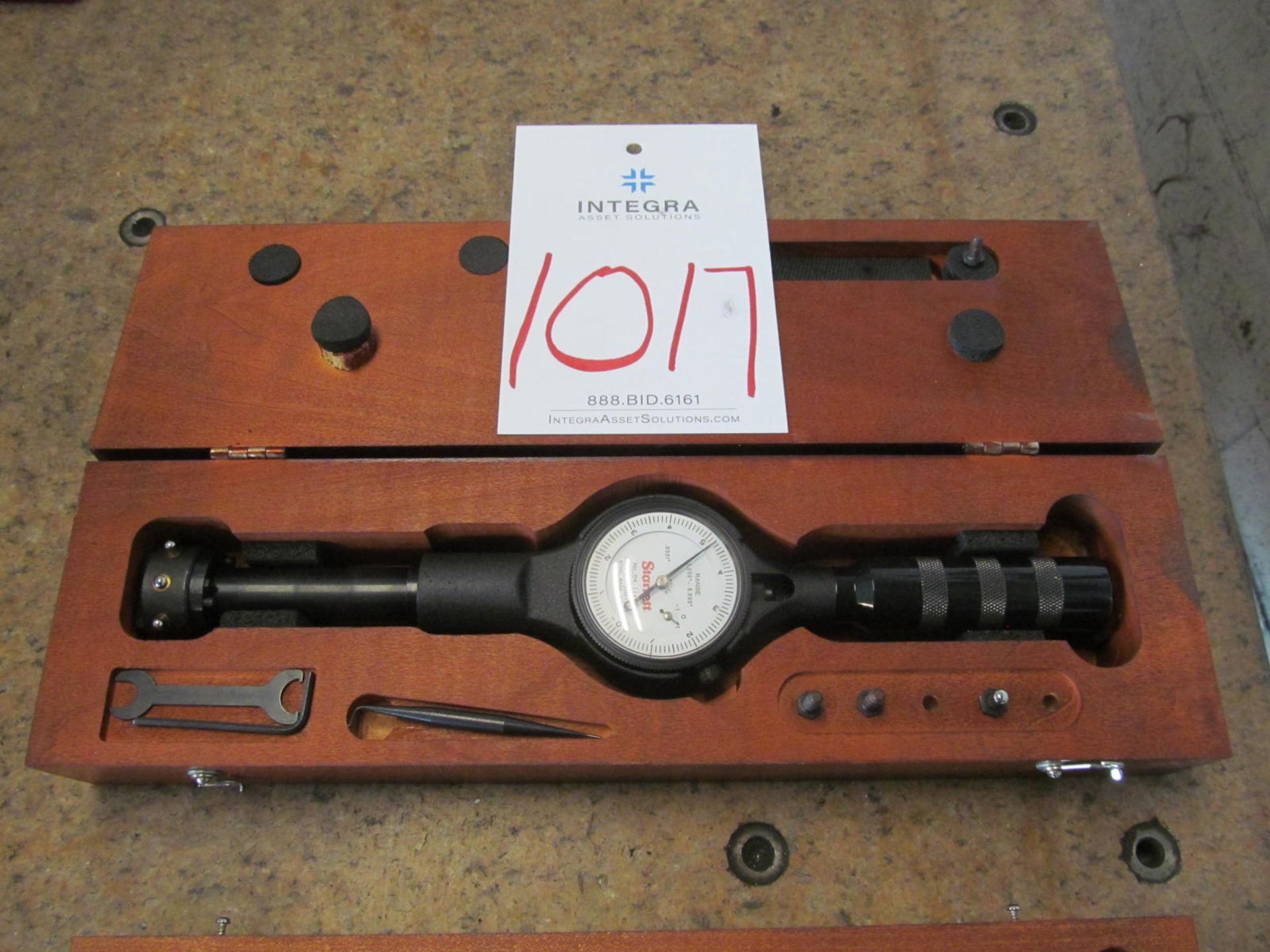 Starrett Model 84-111-4 Dial Bore Gage