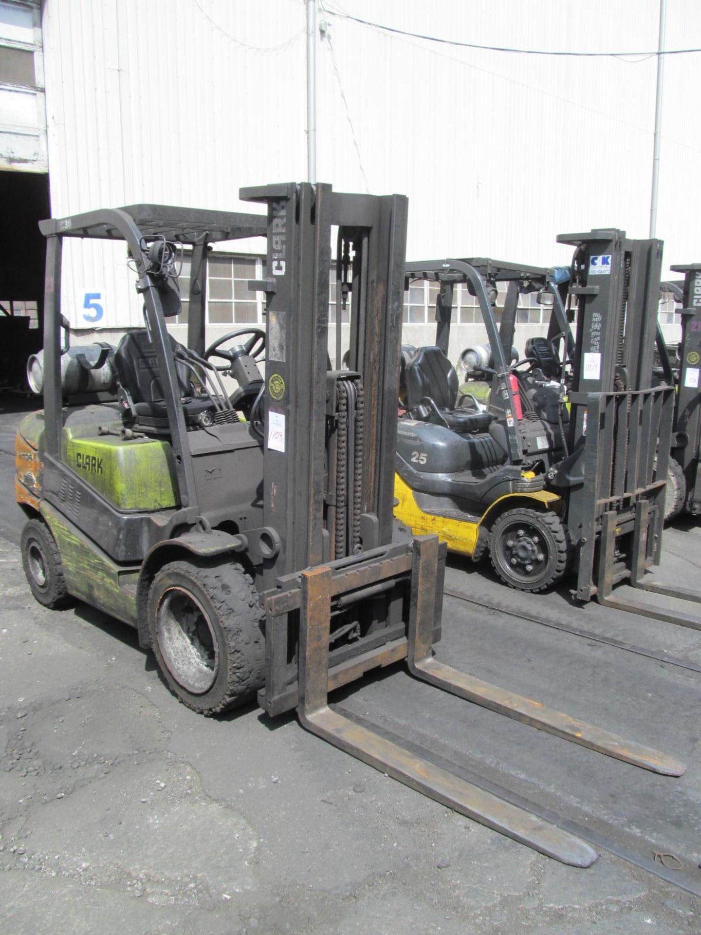 Clark C30L 5,500 Lb. Forklift