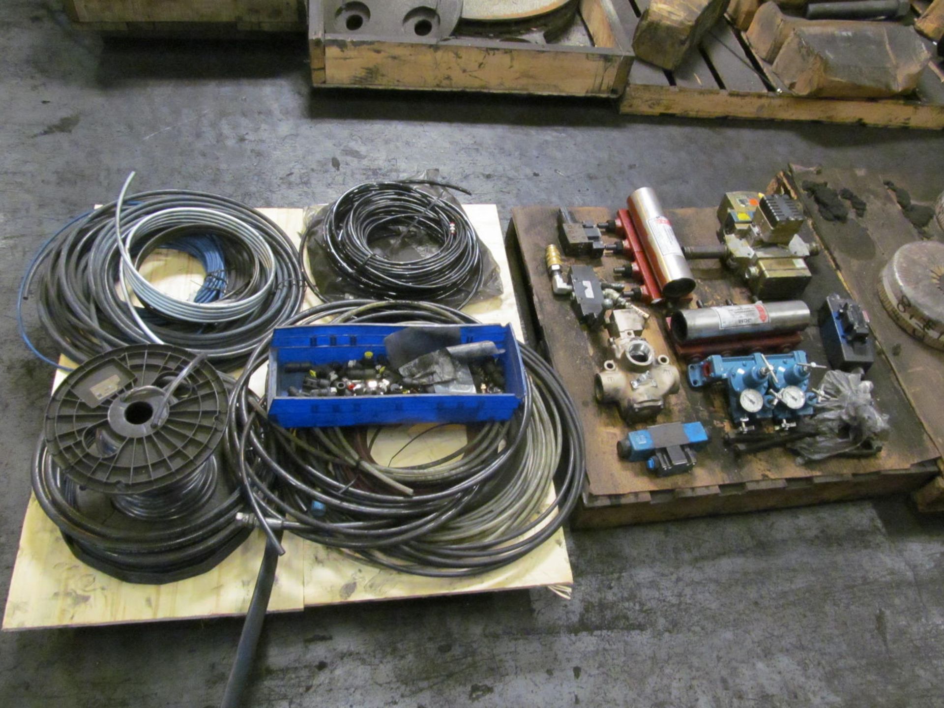 Lot of Assorted Machine Parts - Image 2 of 5