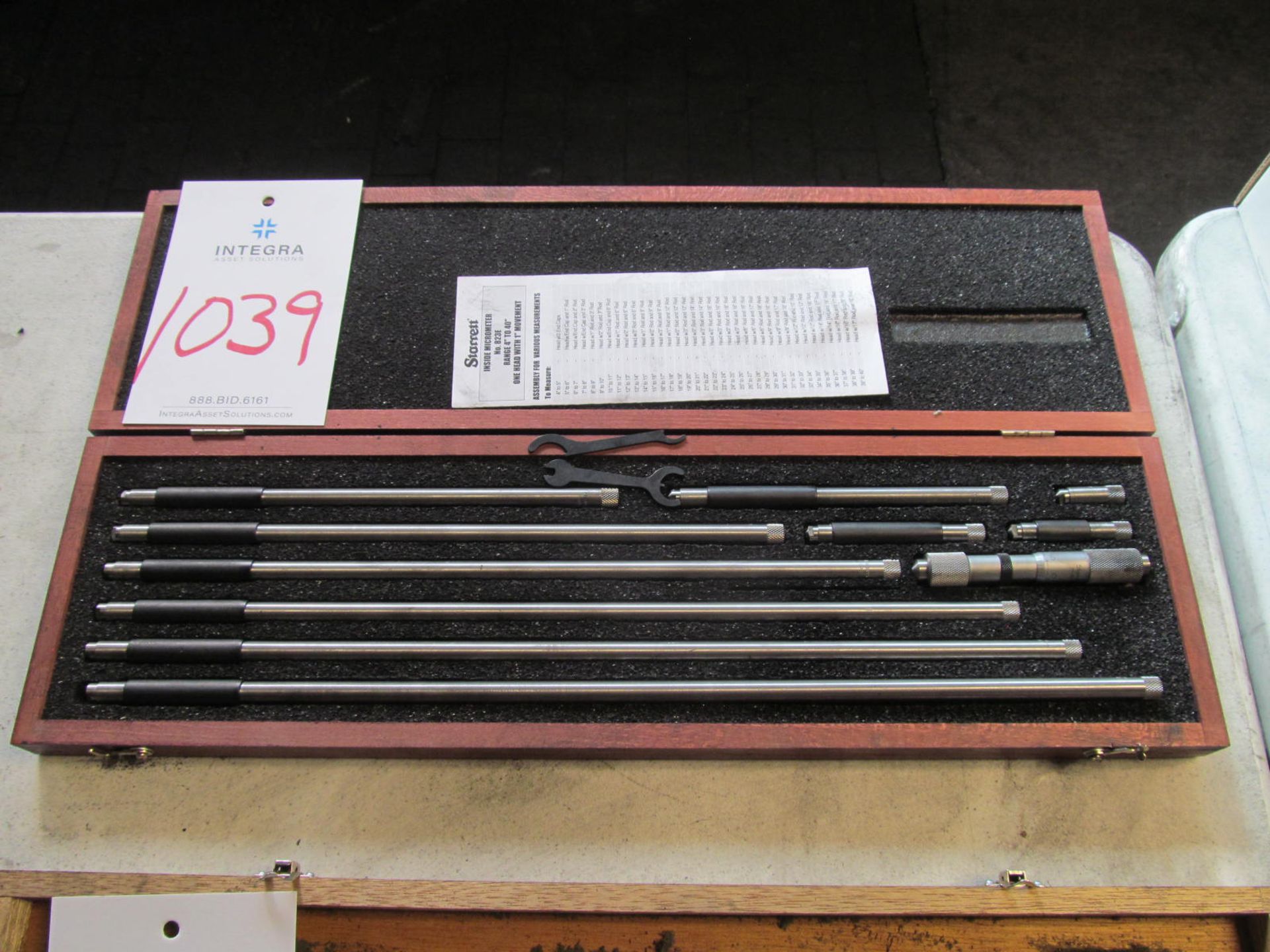 Starrett, No 823E, 1" - 18" Inside Micrometer Set