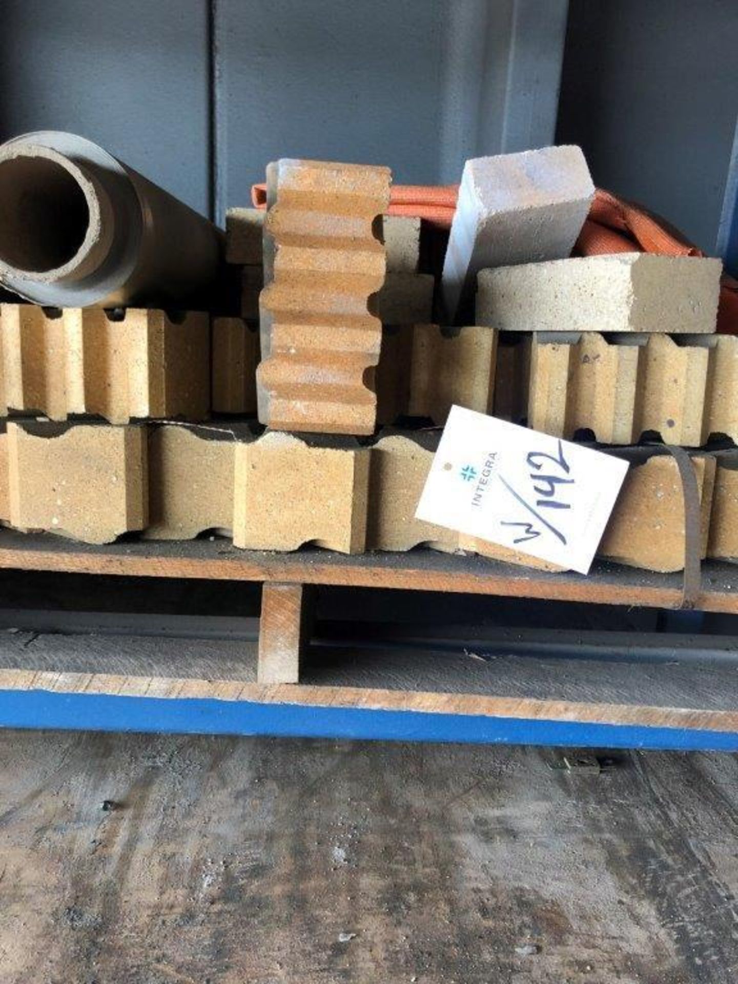 Miscellaneous Refractory Material, (7) Pallets, Insulation Board, Thermafiber, Plibrico, Plicast, - Image 8 of 8