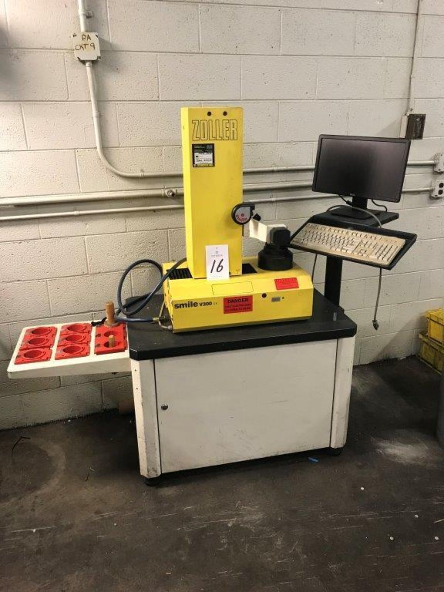 Xoller Smile V300 Tool Setter with Cabinet (Loc. Parts Room)