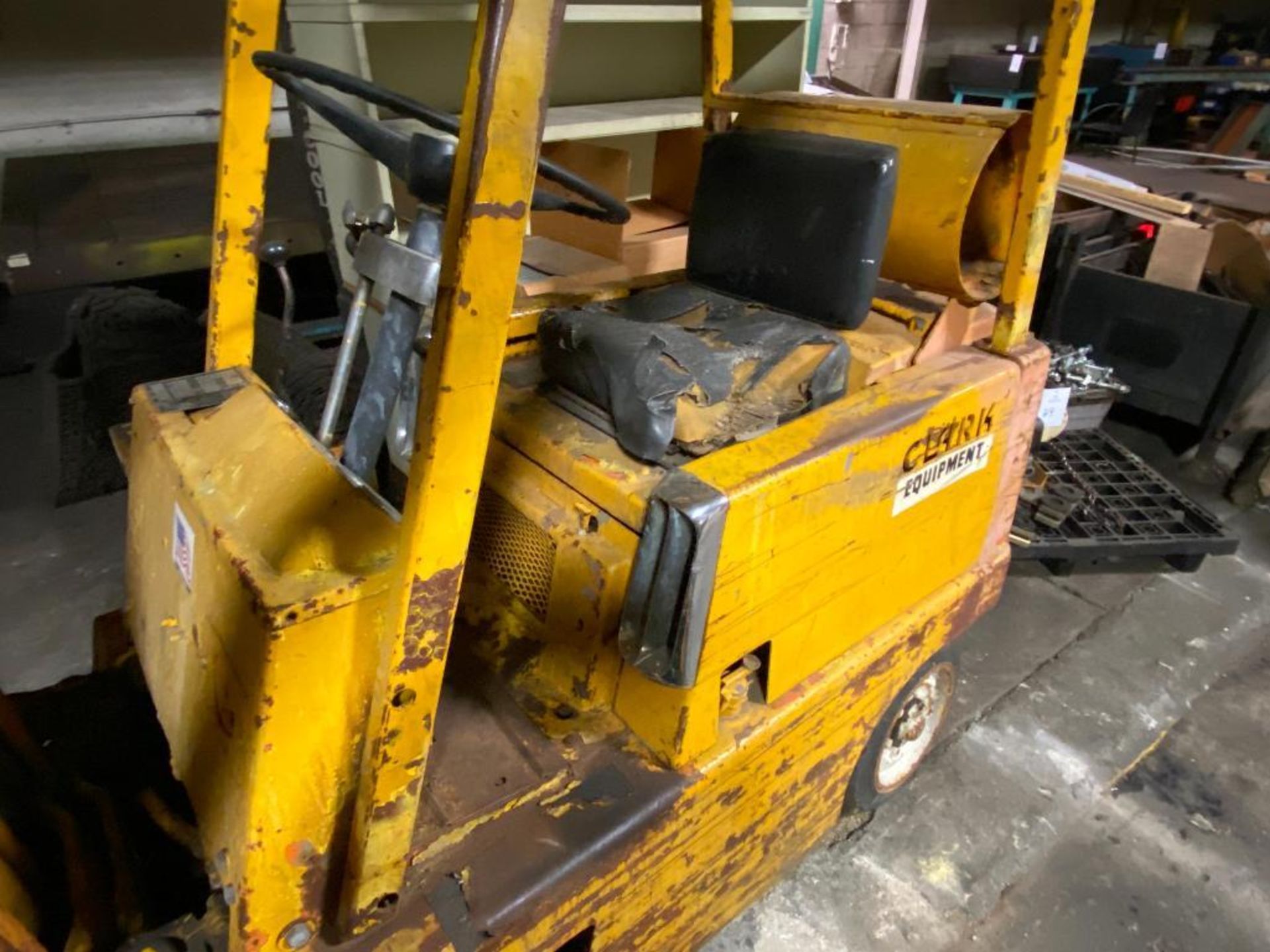 Clark CF40MB 4,000 Lb. LPG Forklift Truck - Image 4 of 5