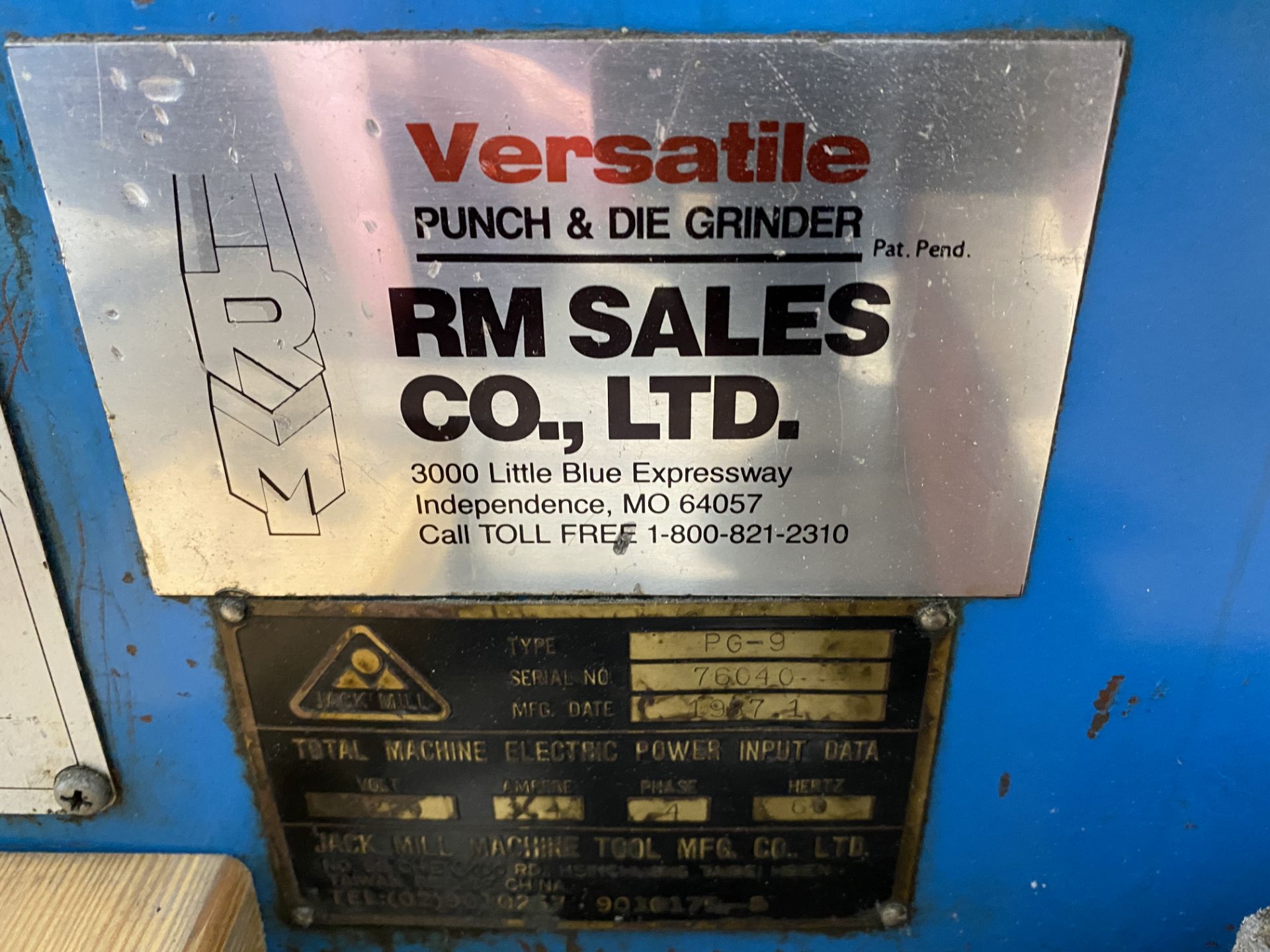 Versatile PG-9 Tool & Cutter Grinder, S/N 76040, 1987 - Image 7 of 7