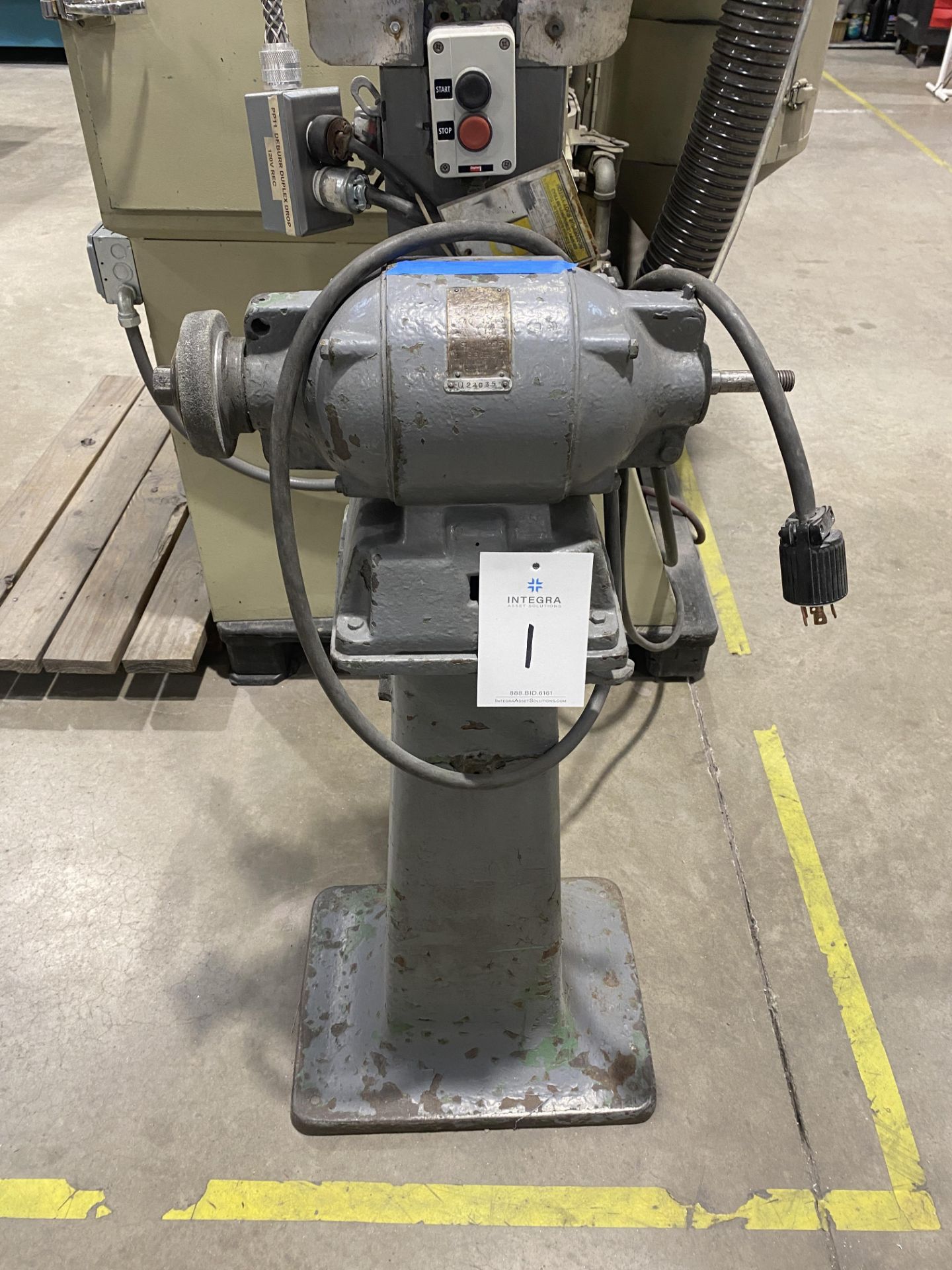 Double End Pedestal Bench Grinder, 1 hp