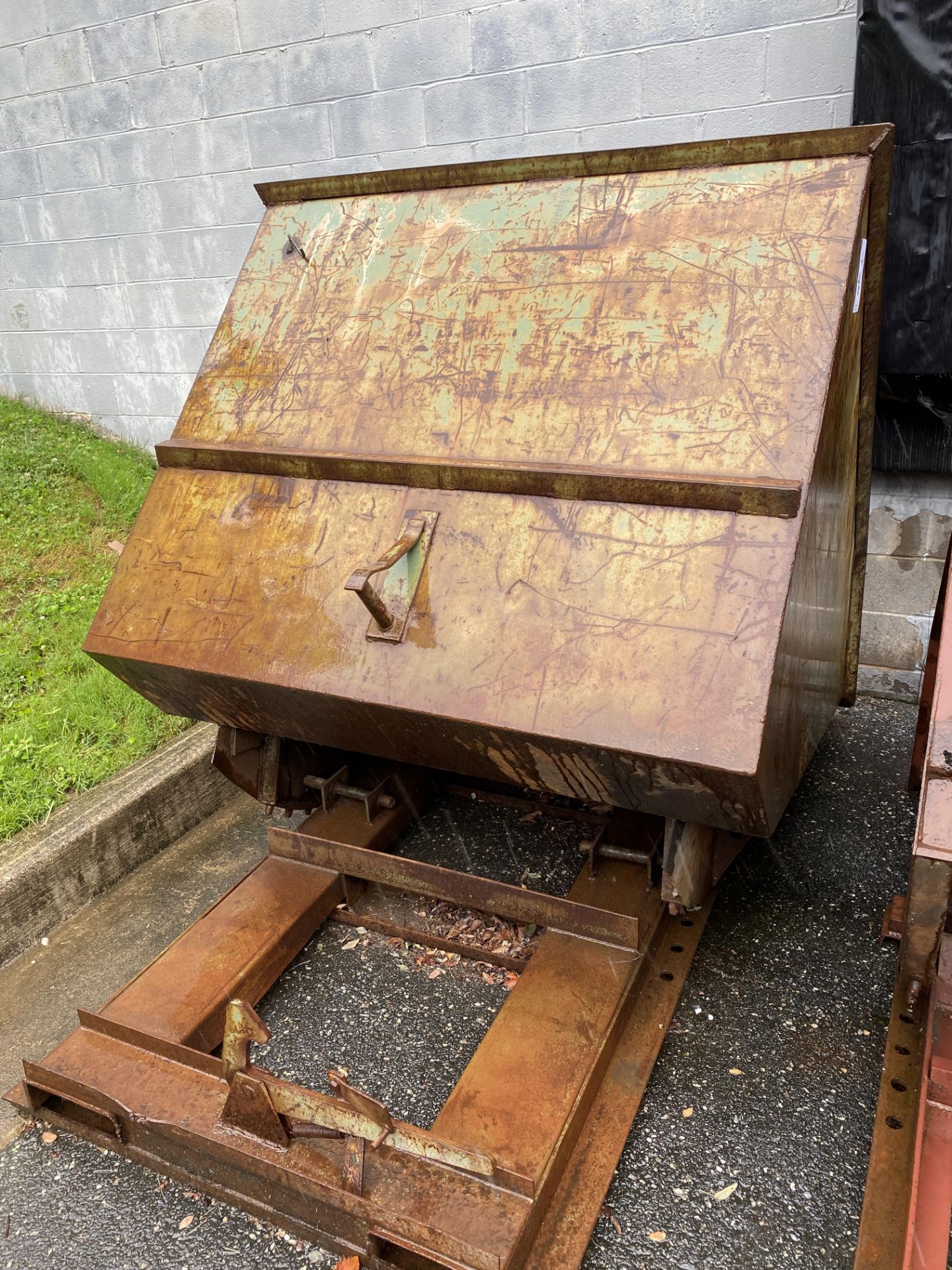 2 Cu. Yard Self Dumping Scrap Hopper