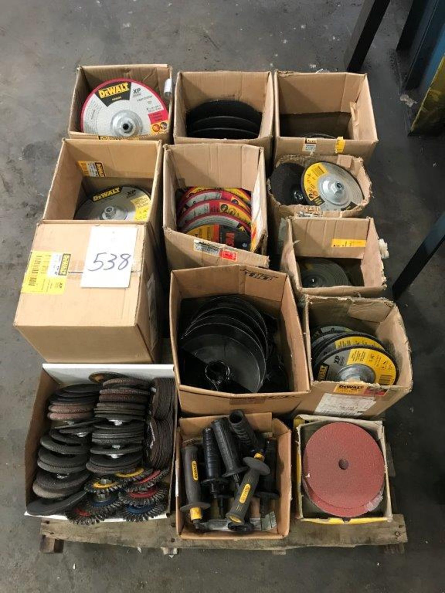 Lot of Assorted Grinding Disc