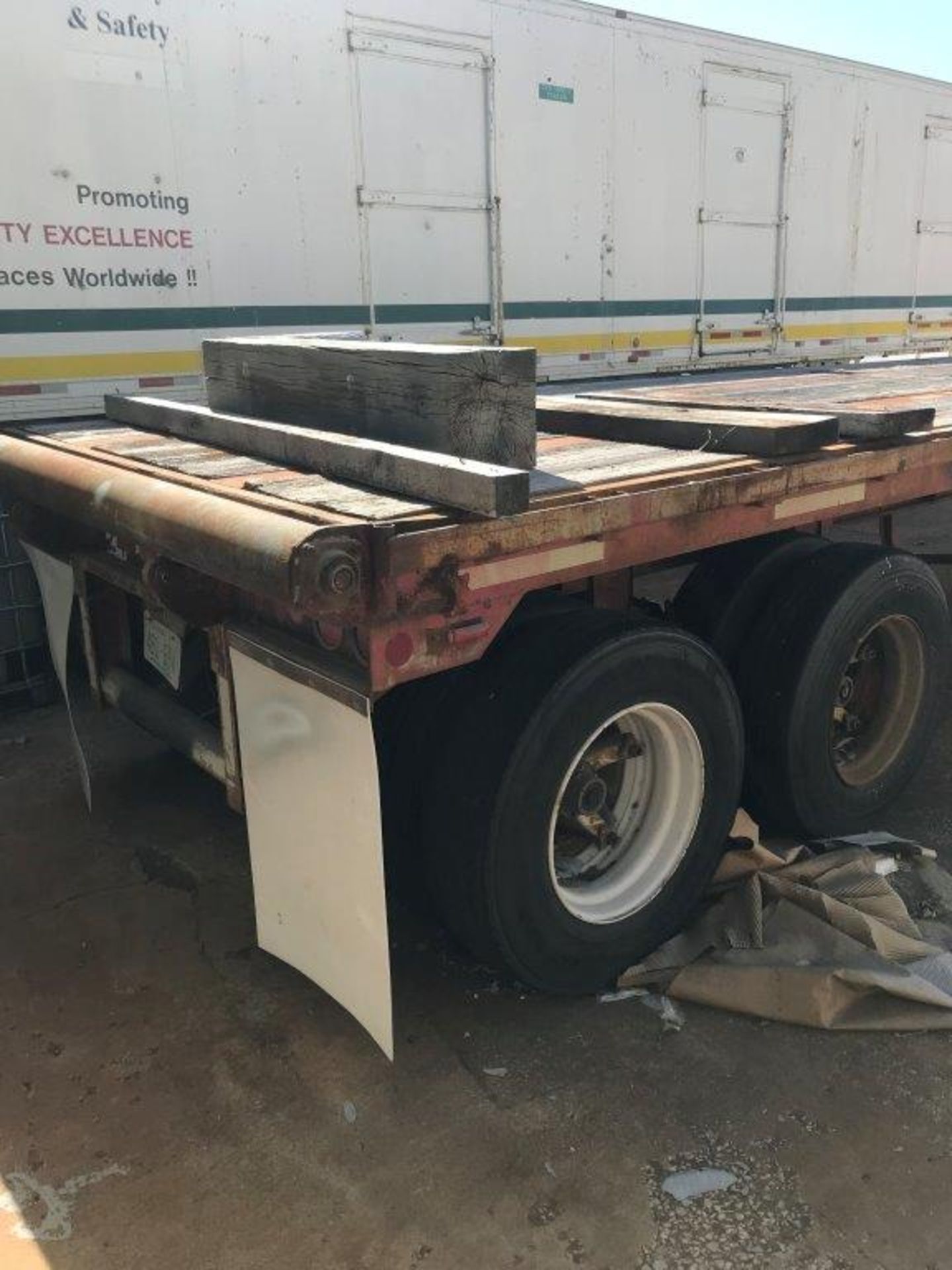 40' Lufkin Tandem Axle Flatbed Trailer w/ Roller Tail - Image 2 of 2