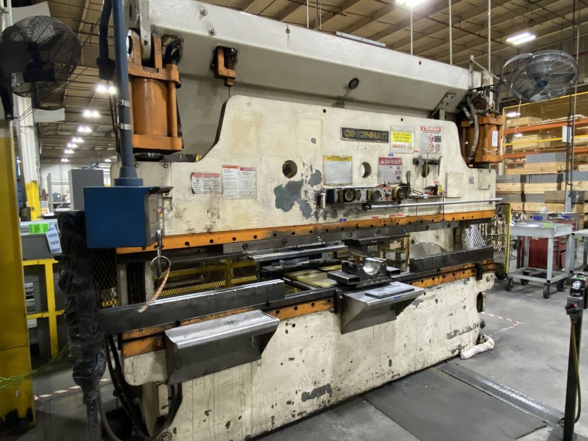 Cincinnati 135CBx10FT 135-Ton x 12' Hydraulic Press Brake, S/N 42478 - Image 2 of 19