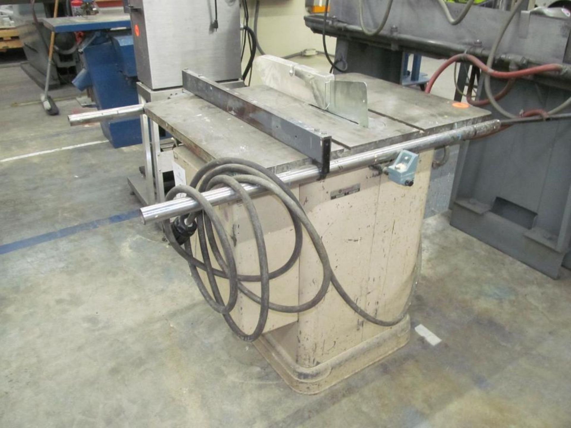 Delta Rockwell 10" Unisaw Table Saw - Image 2 of 2