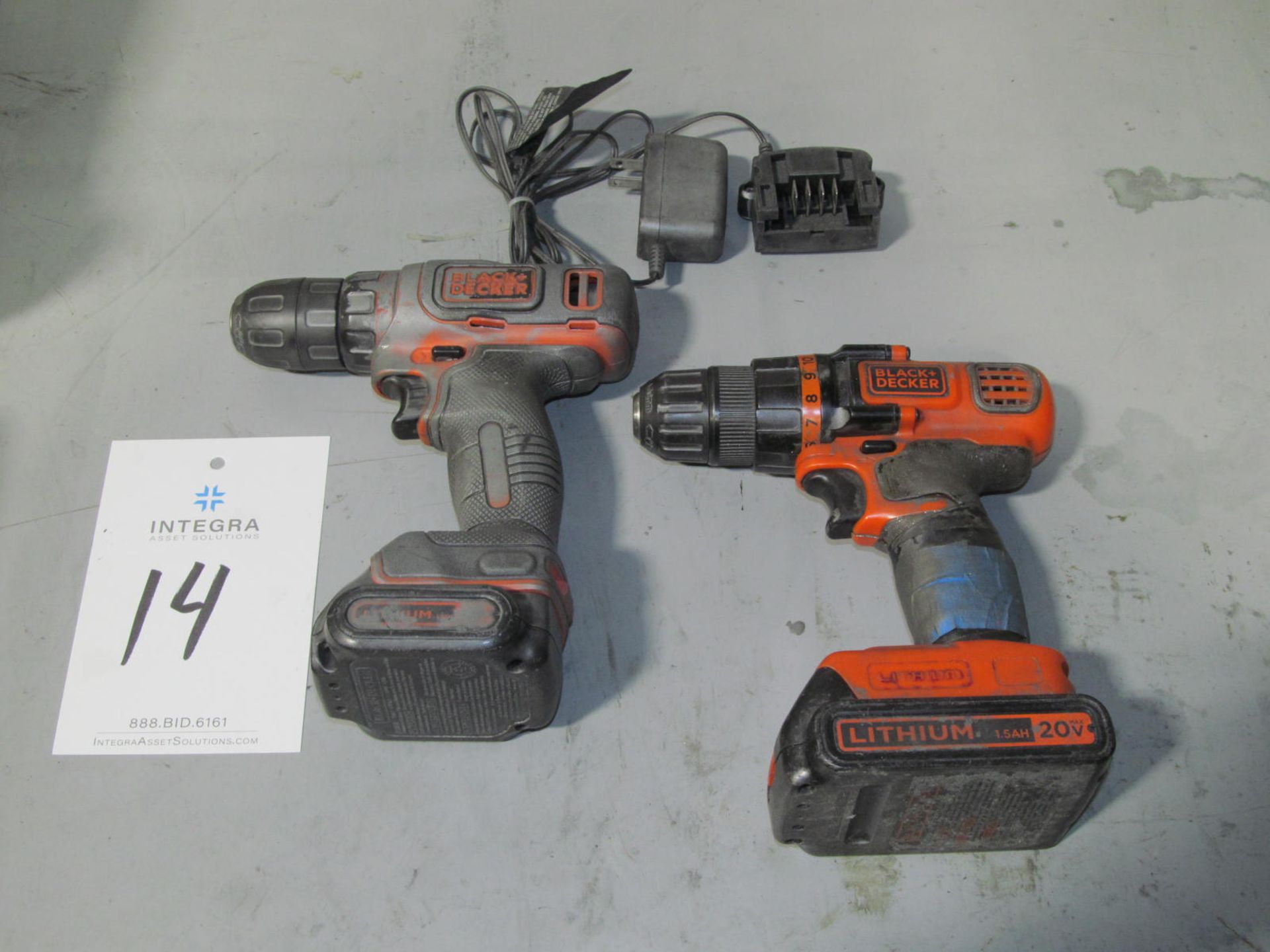 (2) Black & Decker Cordless Drill/Drivers