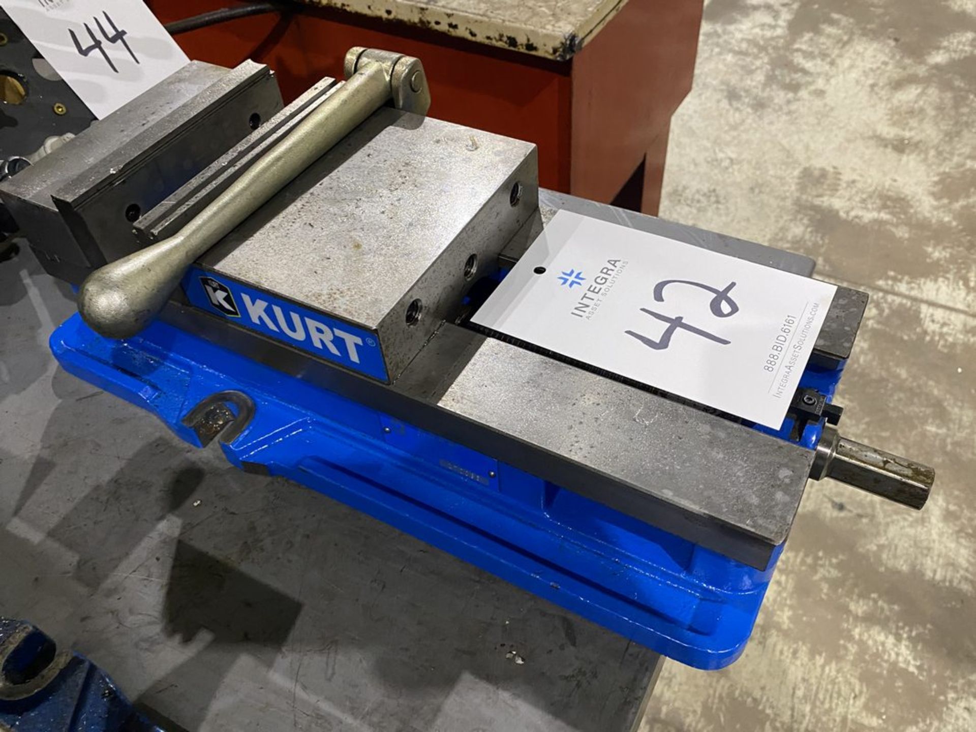 Kurt D688 6" Machine Vise