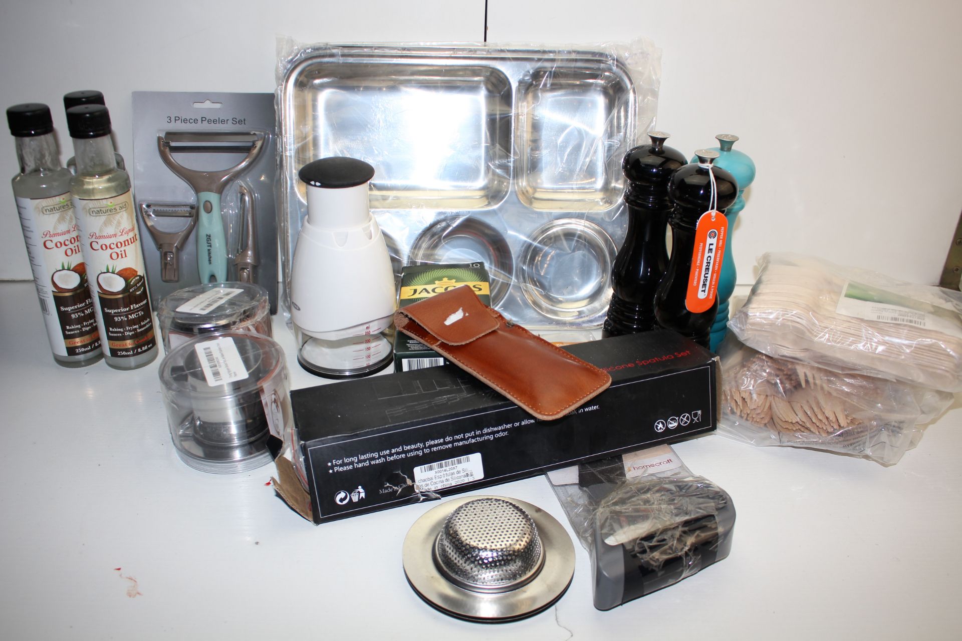 22X ASSORTED KITCHEN ITEMS TO INCLUDE LE CREUSET & OTHER (IMAGE DEPICTS STOCK)Condition