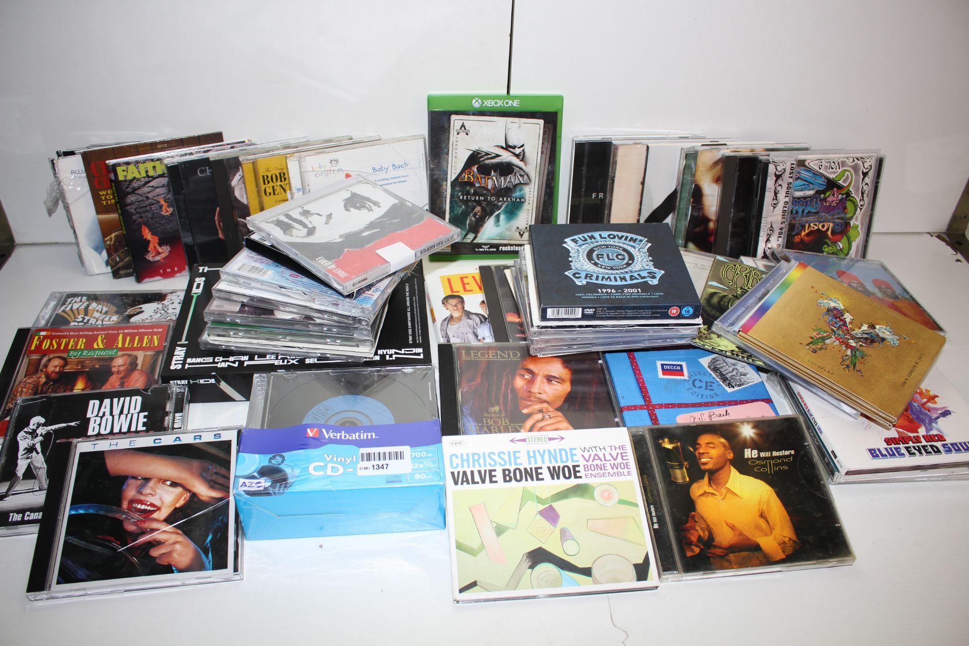 60X ASSORTED CD TITLES TO INCLUDE COLDPLAY, BOB MARLEY, XBOX & MANY OTHERS (IMAGE DEPICTS STOCK)