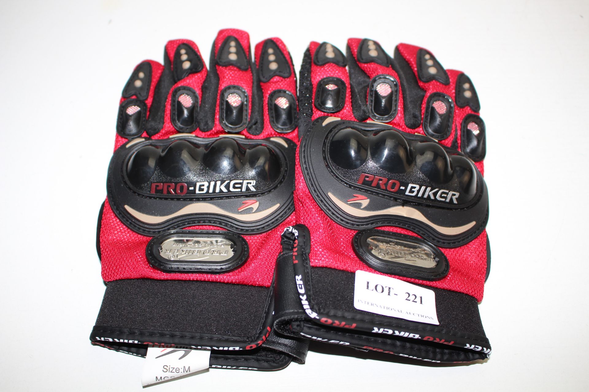 UNBOXED PRO BIKER GLOVES SIZE MEDIUMCondition ReportAppraisal Available on Request- All Items are