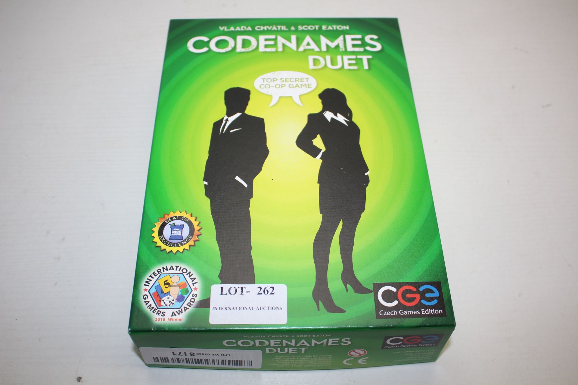 BOXED CODENAMES DUET TOP SECRET CO-OP GAME