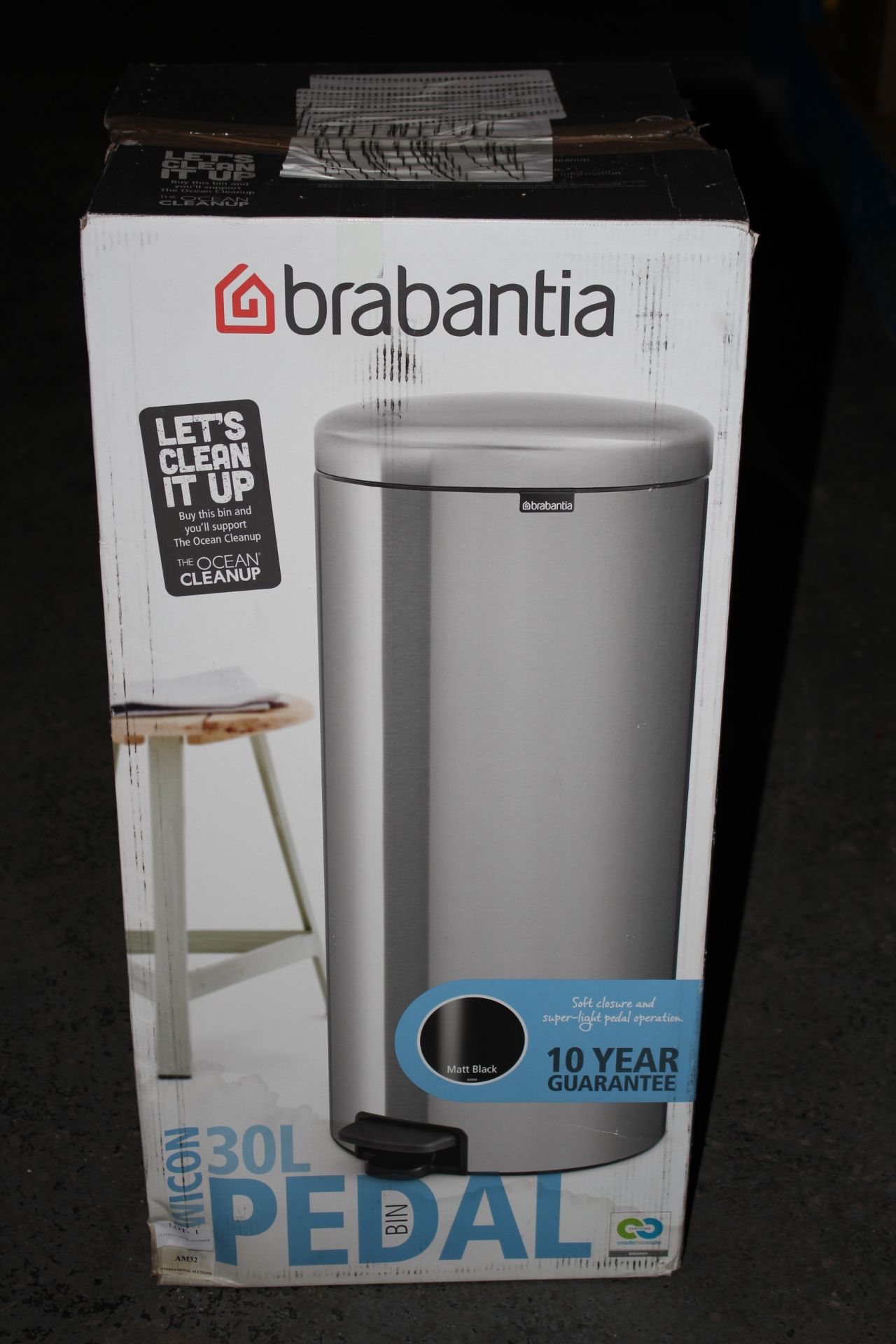 BOXED BRABANTIA NEWICON 30L PEDAL BIN RRP £44.99