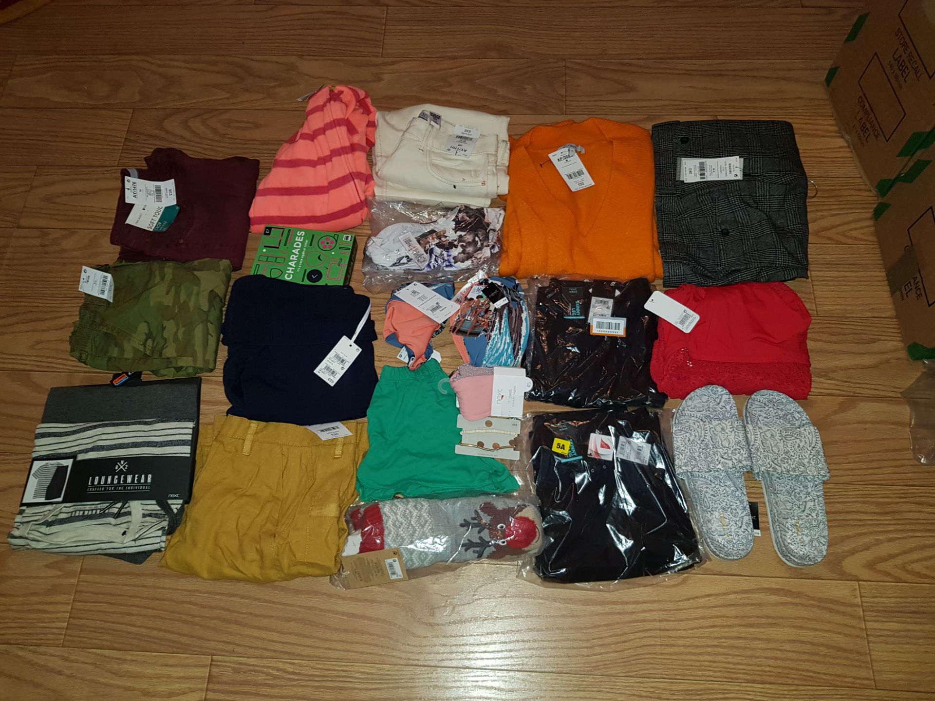TOTAL RRP-£365.00 1 LOT TO CONTAIN 21 BRAND NEW NEXT ITEMS WITH TAGS SEE IMAGE (1004)Condition - Image 2 of 2