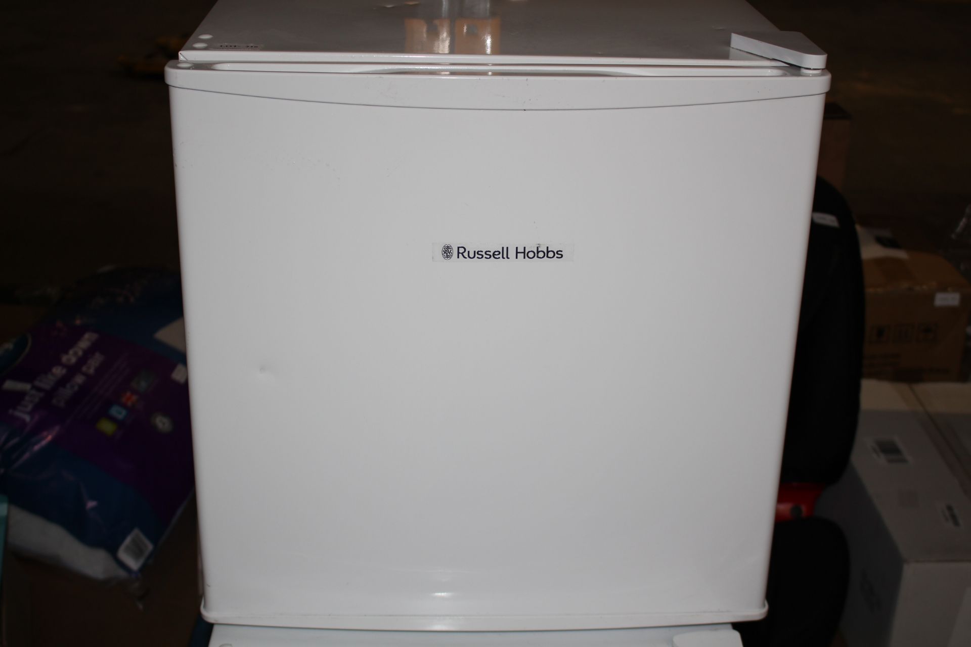 UNBOXED RUSSELL HOBBS COUNTER TOP FREEZER WHITE MODEL: RHTTFZ1 RRP £115.00Condition