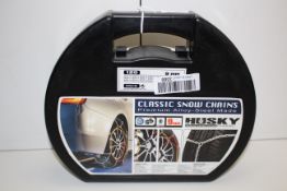 BOXED HUSKY CLASSIC SNOW CHAINS PREMIUM ALLOY-STEEL MADE 9MM RRP £29.99Condition ReportAppraisal