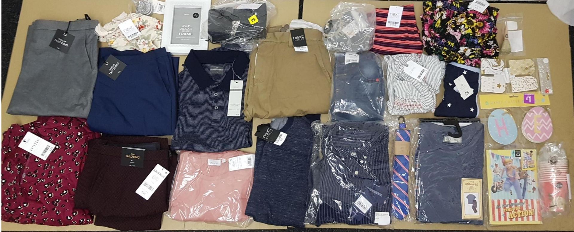 0ONE LOT TO CONTAIN 26 ITEMS OF NEXT CLOTHING COMBINED RRP £384 (1048)Condition ReportALL ITEMS - Image 2 of 2