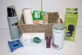 9X ASSORTED ITEMS (IMAGE DEPICTS STOCK/WHICKER BOX INCLUDED)Condition ReportAppraisal Available on