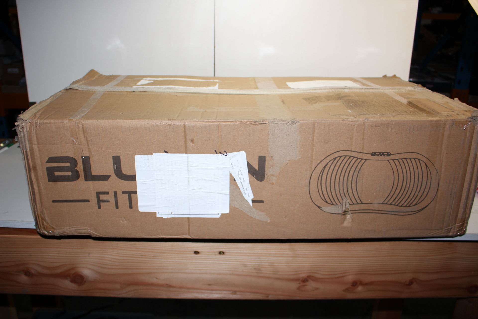 BOXED BLUEFIN ULTRA SLIM VIBRATION PLATE RRP £149.99Condition ReportAppraisal Available on - Image 2 of 2