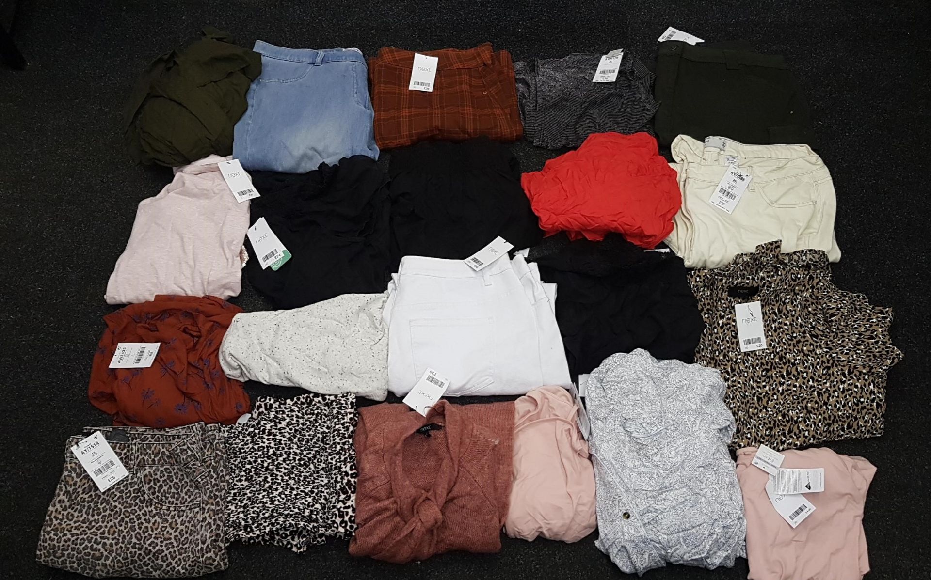1 LOT TO CONTAIN 20 ITEMS OF NEXT CLOTHING COMBINED RRP of £521 (1033)Condition ReportALL ITEMS - Image 2 of 2