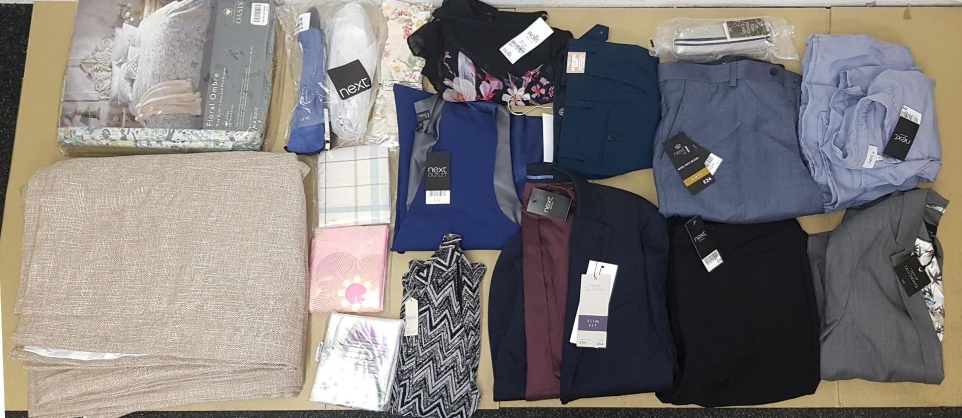 ONE LOT TO CONTAIN 17 ITEMS OF NEXT CLOTHING COMBINED RRP £434 (1049)Condition ReportALL ITEMS ARE - Image 2 of 2