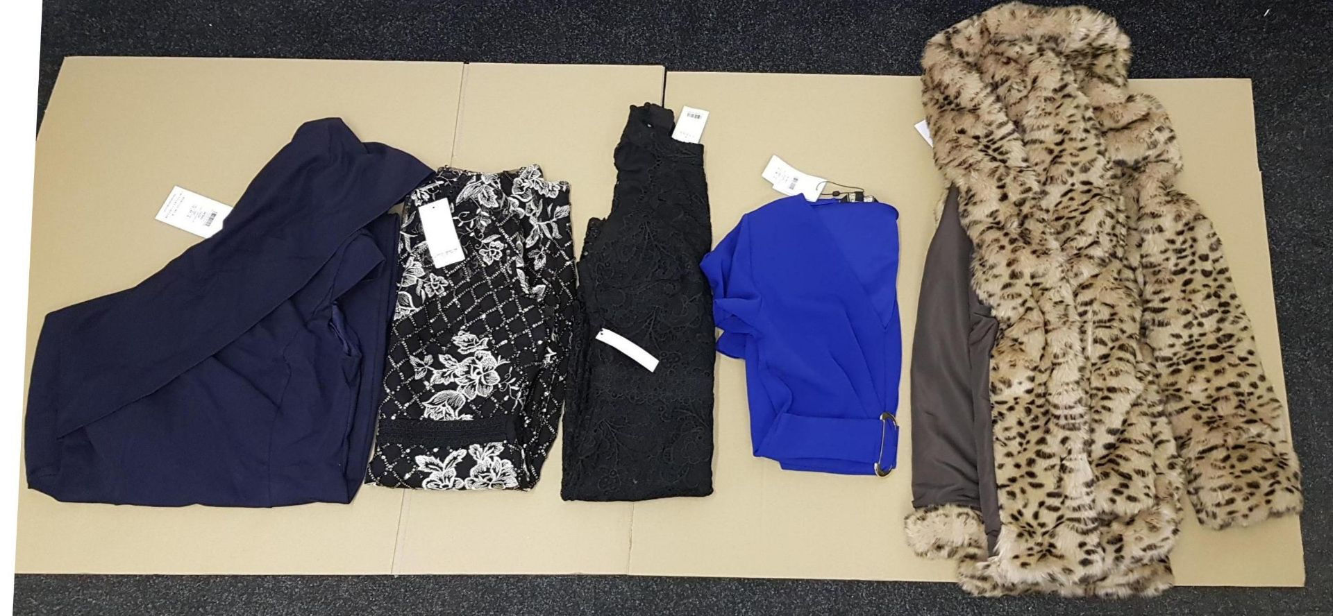 ONE LOT TO CONTAIN 5 DESIGNER ITEMS COMBINED RRP £290 (1038)Condition ReportALL ITEMS ARE BRAND - Image 2 of 2