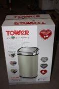 BOXED TOWER 58LITRE AUTOMATIC SENSOR BIN RRP £60.00Condition ReportAppraisal Available on Request-
