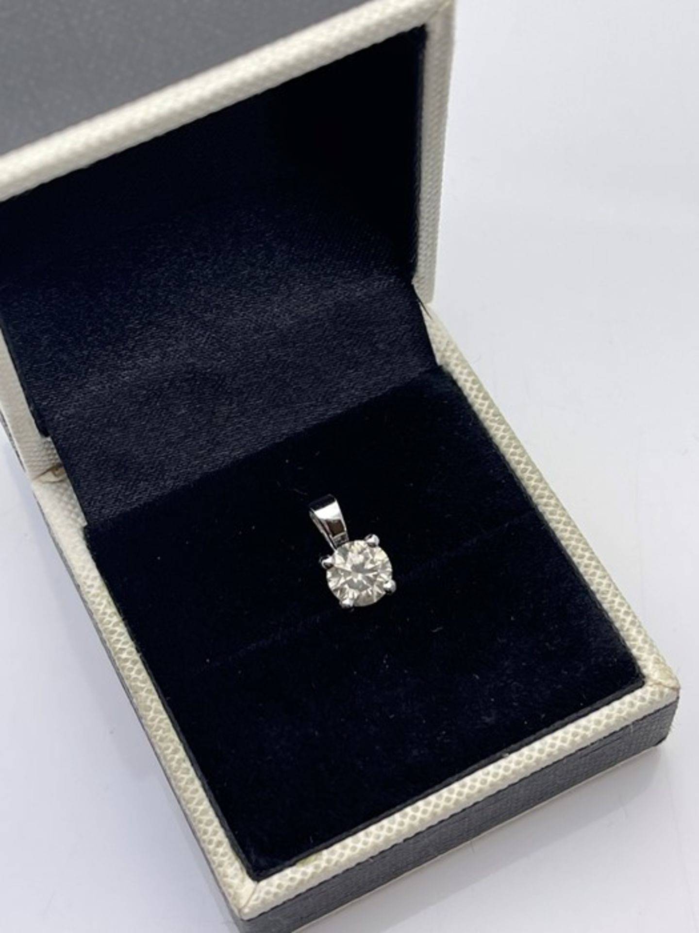 ***£11,755.00*** 18CT WHITE GOLD LADIES DIAMOND SOLITAIRE PENDENT, DIAMOND WEIGHT- 1.08CT, - Image 2 of 2