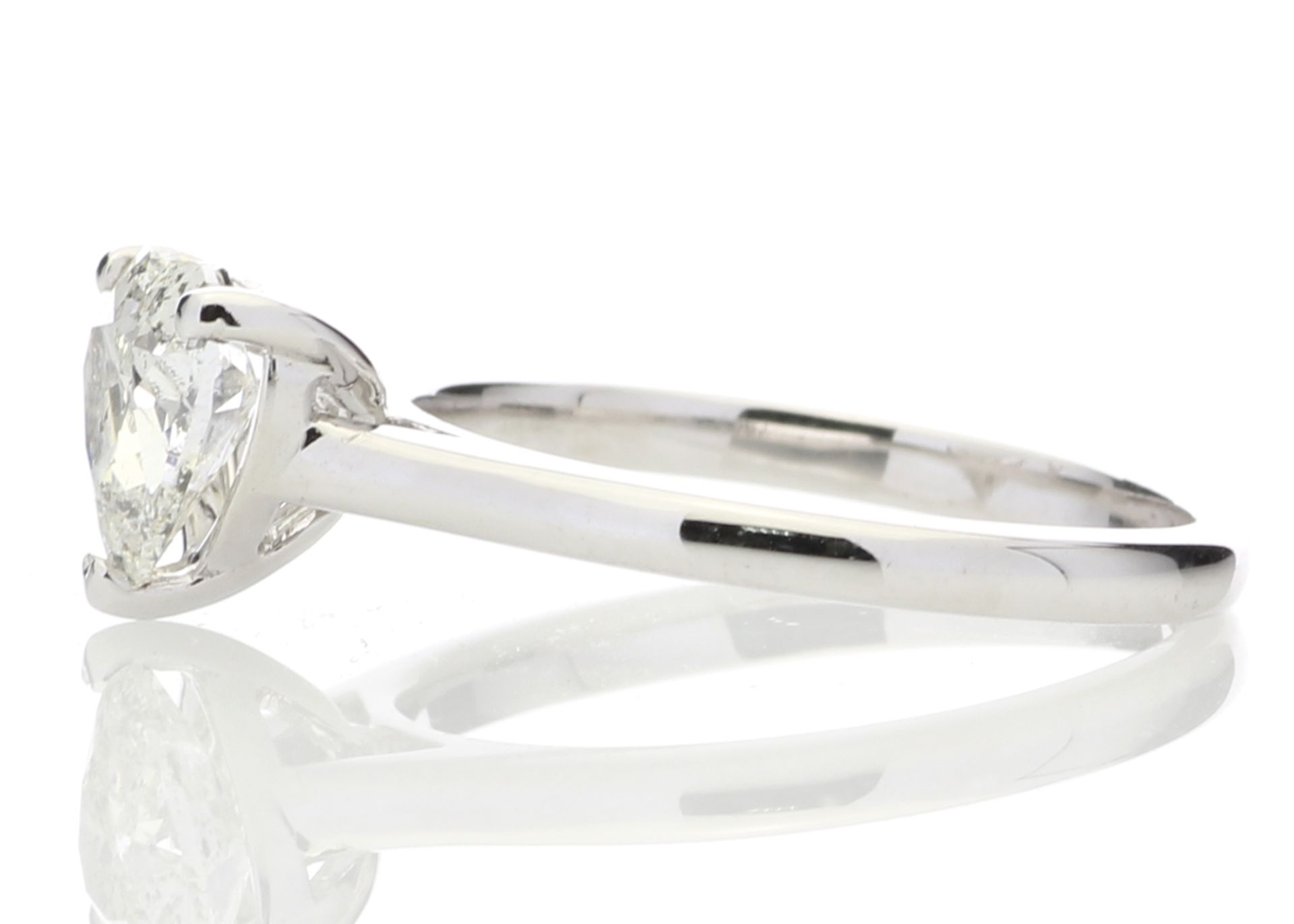 18ct White Gold Single Stone Heart Cut Diamond Ring 1.04 Carats - Valued by AGI £8,113.00 - 18ct - Image 3 of 4