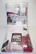 2X ASSORTED DUVET SETS TO INCLUDE CATHERINE LANSFIELD SALISBURY DOUBLE & DREAMSCAPE KING