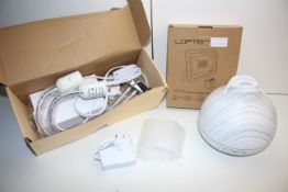 3X ASSORTED BOXED ITEMS TO INCLUDE CLIP LAMP, DIFFUSER & 30W MOTION SENSOR SECURITY LIGHT (IMAGE