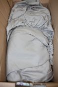 UNBOXED BED LINEN Condition ReportAppraisal Available on Request- All Items are Unchecked/Untested