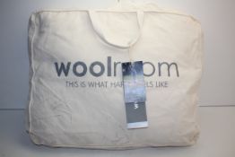 BAGGED WOOLROOM DELUXE WOOL MATTRESS PROTECTOR SINGLE RRP £112.49Condition ReportAppraisal Available