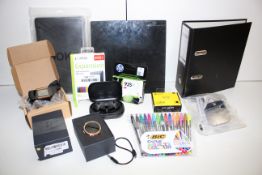 11X ASSORTED ITEMS TO INCLUDE WEBCAM, HOLY HIGH EARPHONES, KESU 250GB EXPANSION EXTERNAL HARD DRIVE,