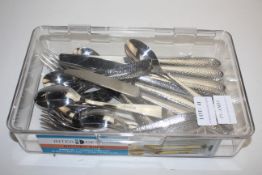 2X ASSORTED ITEMS TO INCLUDE VINERS STAINLESS STEEL CUTLERY & INTERDESIGN KITCHEN BINZCondition